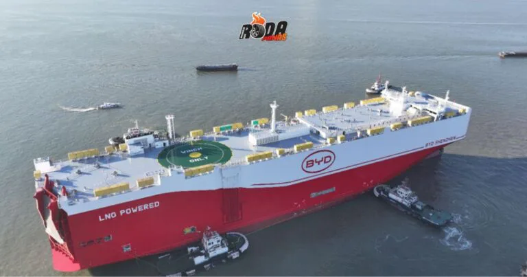 BYD Shenzhen, Kapal Pengangkut Kereta Terbesar Dunia