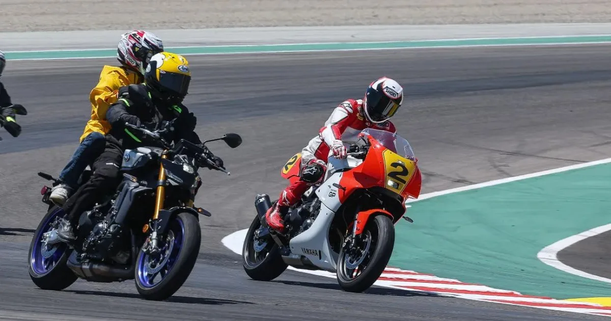 Wayne Rainey Kembali ke Litar Dengan Yamaha XSR900 GP