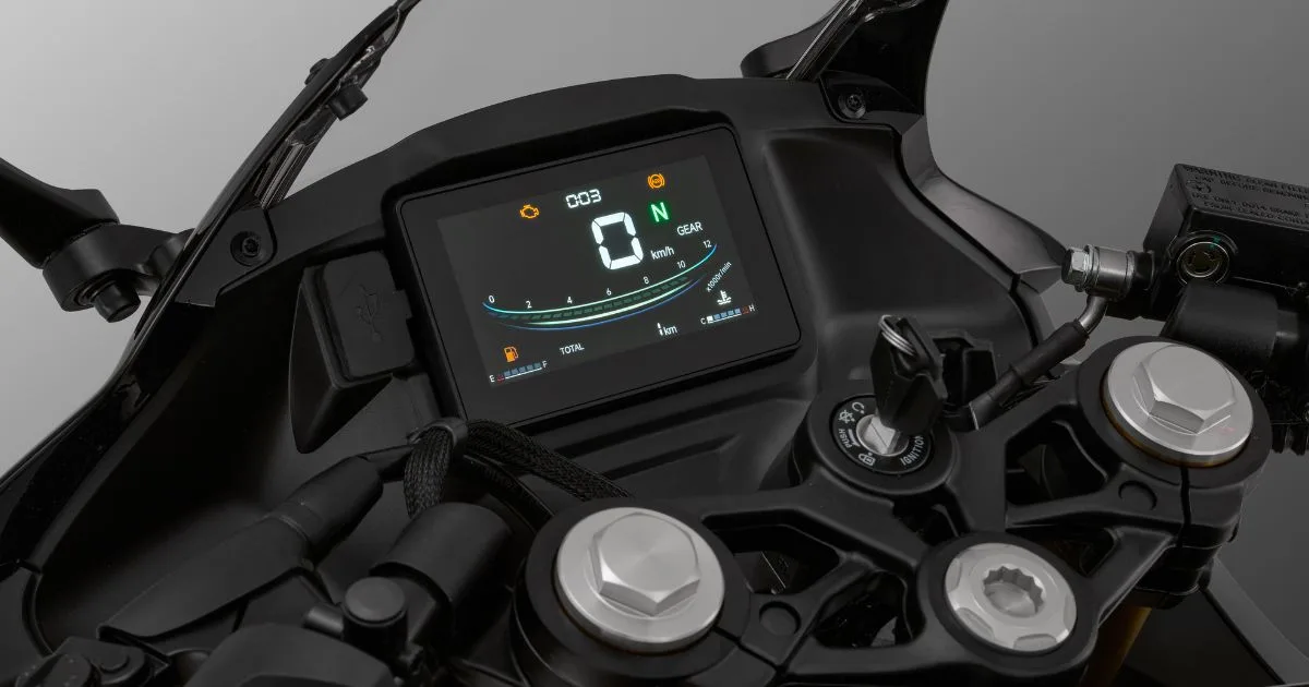 QJMOTOR Malaysia Perkenal SRK250R, Sportbike 250cc Bawah RM10,000