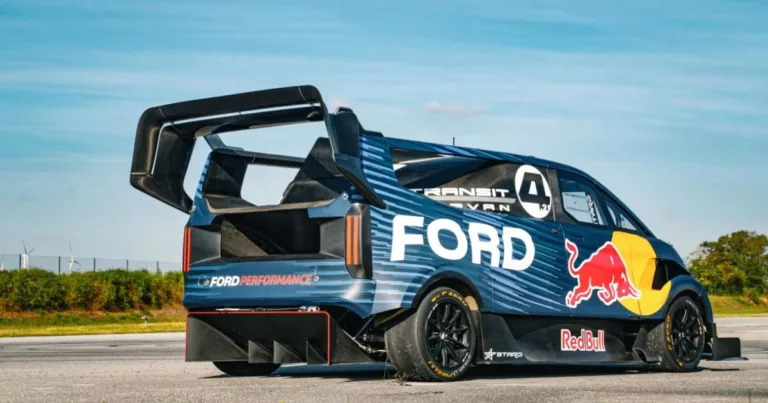 Ford SuperVan 4.2 Catat Masa 6:48 di Nürburgring, Lebih Pantas Dari Mustang GTD