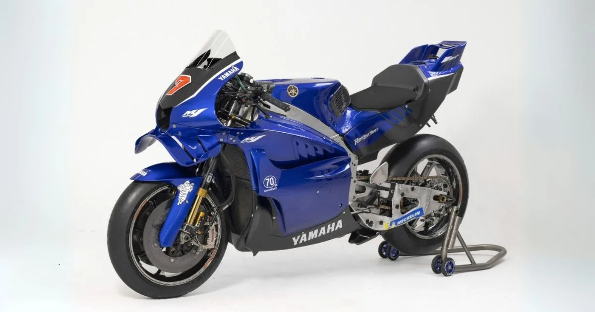 Yamaha Pamer Prototaip Baharu YZR-M1 V4 di Misano