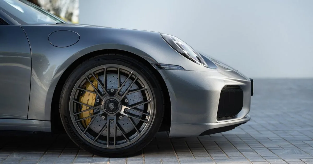 Porsche 911 Turbo S Baharu, 711 PS, T-Hybrid Twin-Turbo 11 Porsche 911 Turbo S Baharu, 711 PS, T-Hybrid Twin-Turbo