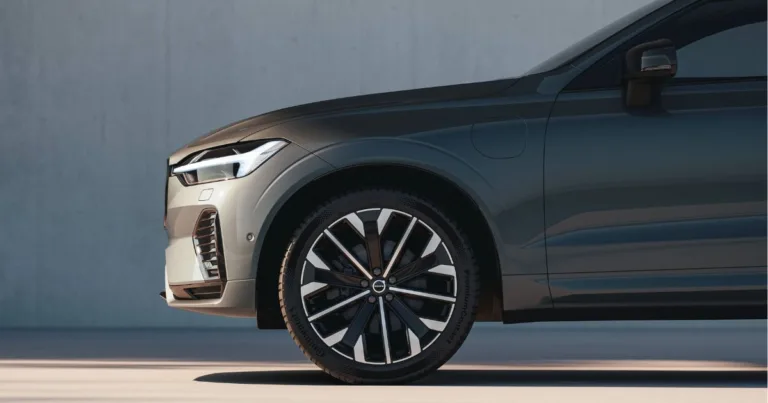 Volvo XC60 (2025) rasmi di Malaysia, 2 Pilihan Varian PHEV & Mild Hybrid