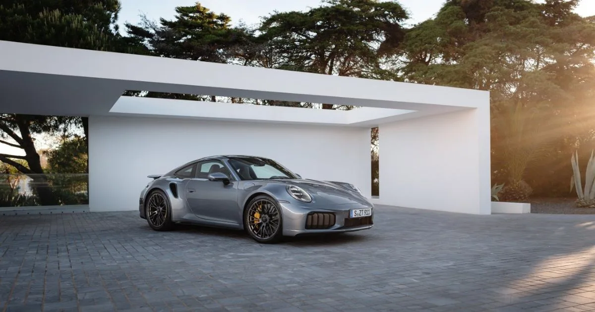 Porsche 911 Turbo S Baharu, 711 PS, T-Hybrid Twin-Turbo 12 Porsche 911 Turbo S Baharu, 711 PS, T-Hybrid Twin-Turbo