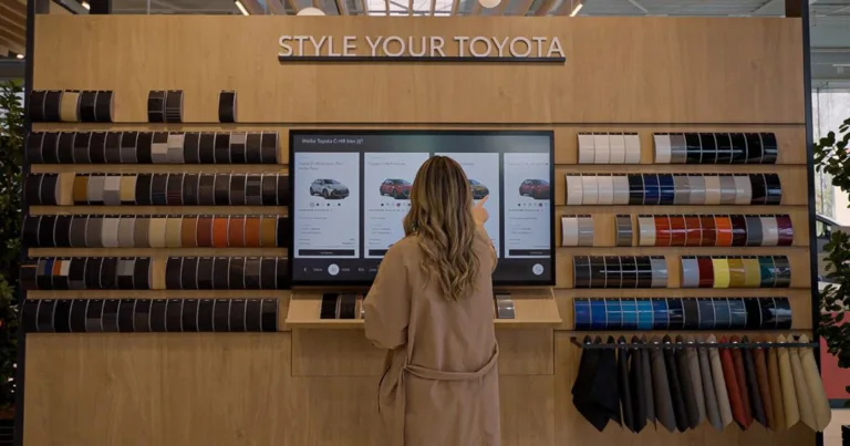 Samsung & Toyota Perluas Kerjasama Digitalisasi Rangkaian Pengedar Global