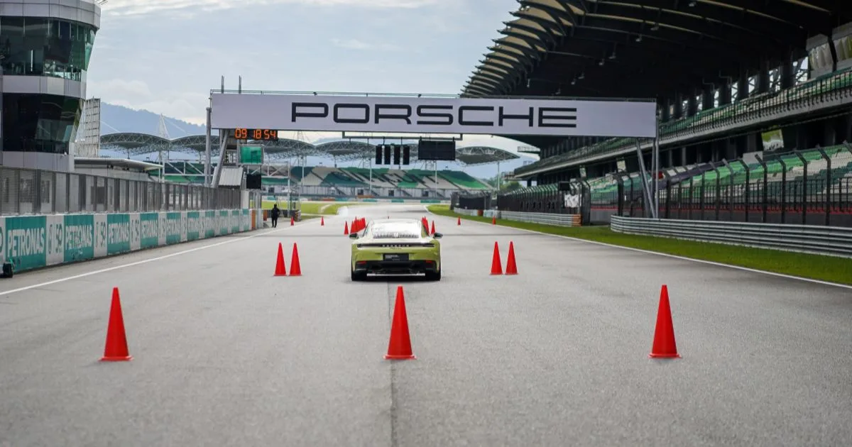 Juara Porsche Esports Malaysia Bawa Aksi Simulator ke Litar Sepang
