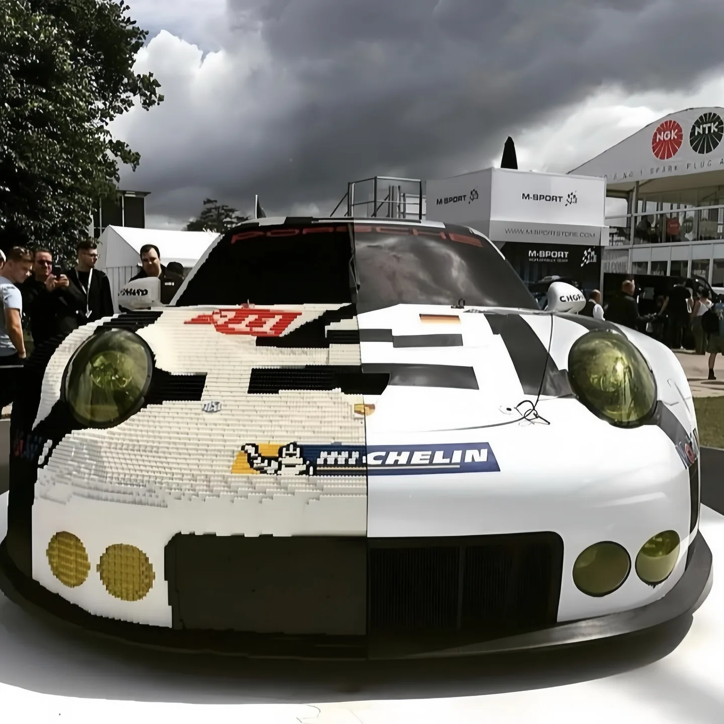 Porsche 911 RSR LEGO 380,000 Bongkah Seni Automotif Luar Biasa