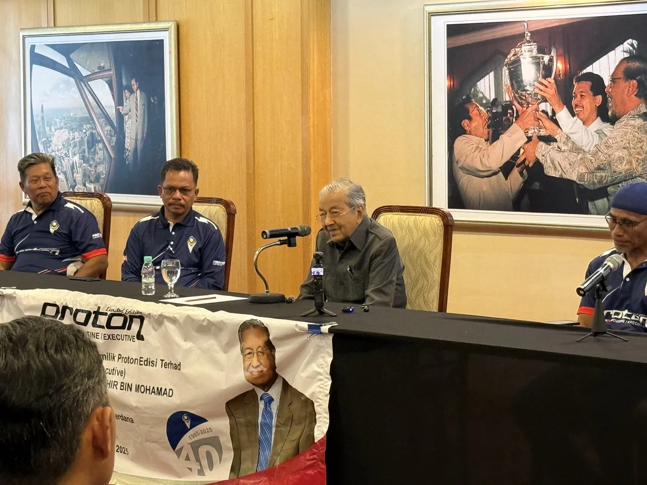 Kunjung Hormat Pemilik Proton Limousine dan Executive Ke Atas YABhg Tun Dr Mahathir bin Mohamad