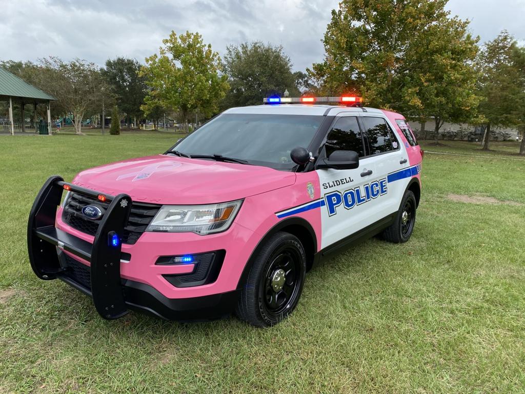 Kereta Polis Berwarna Pink Apa Sebenarnya Maksud Warna Ini? 6 Kereta Polis Berwarna Pink Apa Sebenarnya Maksud Warna Ini?