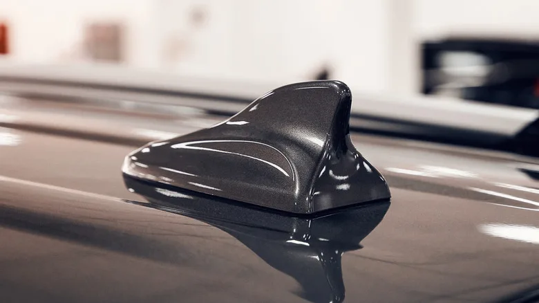 Shark Fin Antenna: Kenapa Rekaan Moden Ini Semakin Popular & Sangat Berkuasa?