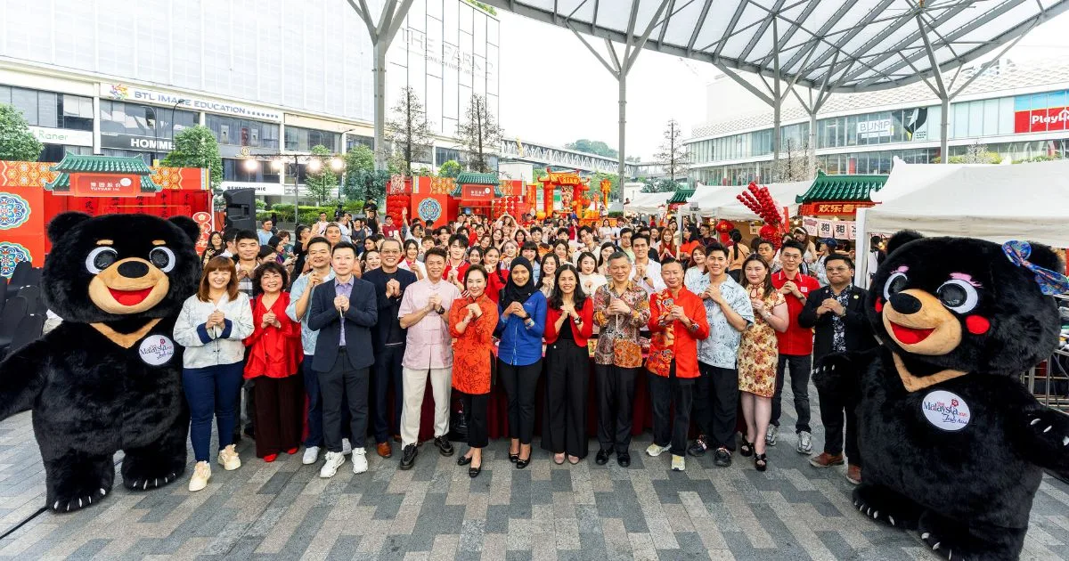 Proton e.MAS 7 PHEV Buat Kemunculan Awal di Pavilion Bukit Jalil