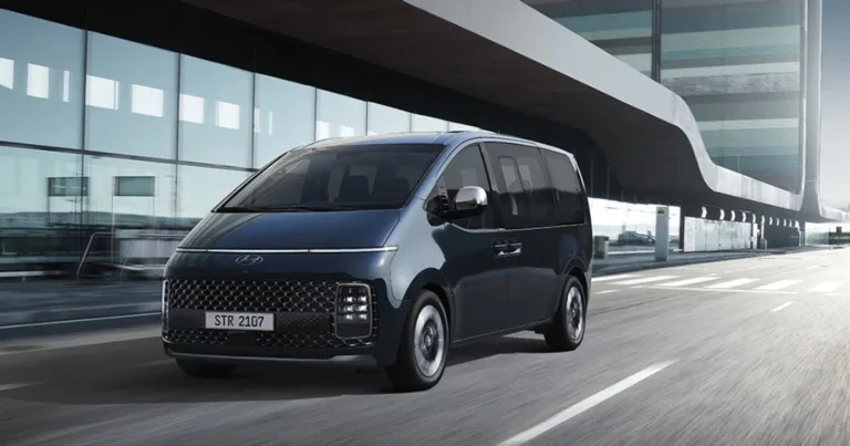 Hyundai STARIA Diiktiraf MPV ICE Terbaik 2025