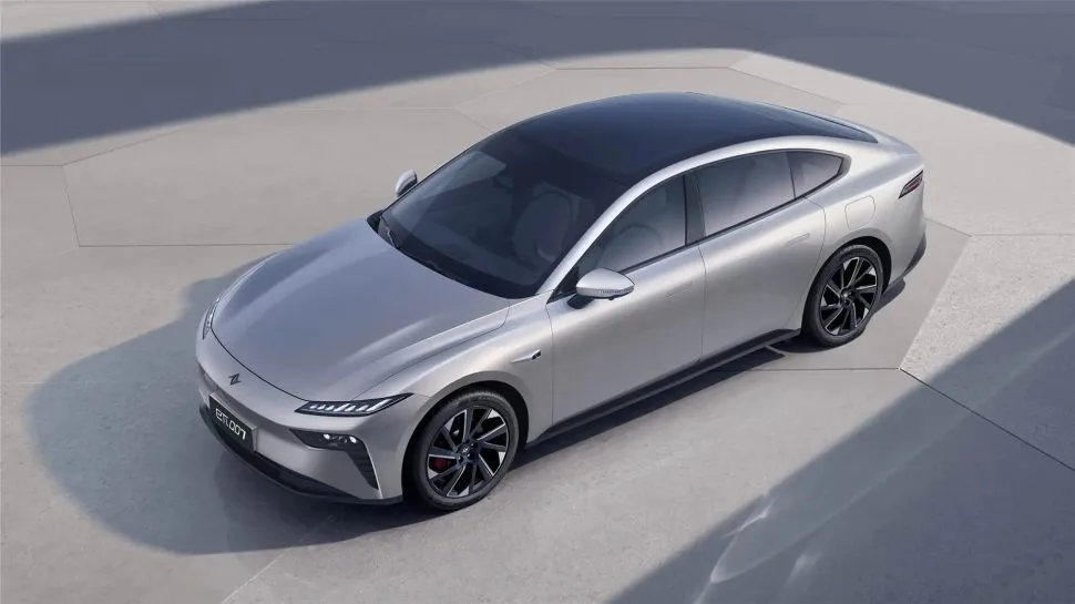 Dongfeng 007 Sedan EV Berprestasi Tinggi Rasmi ke Malaysia