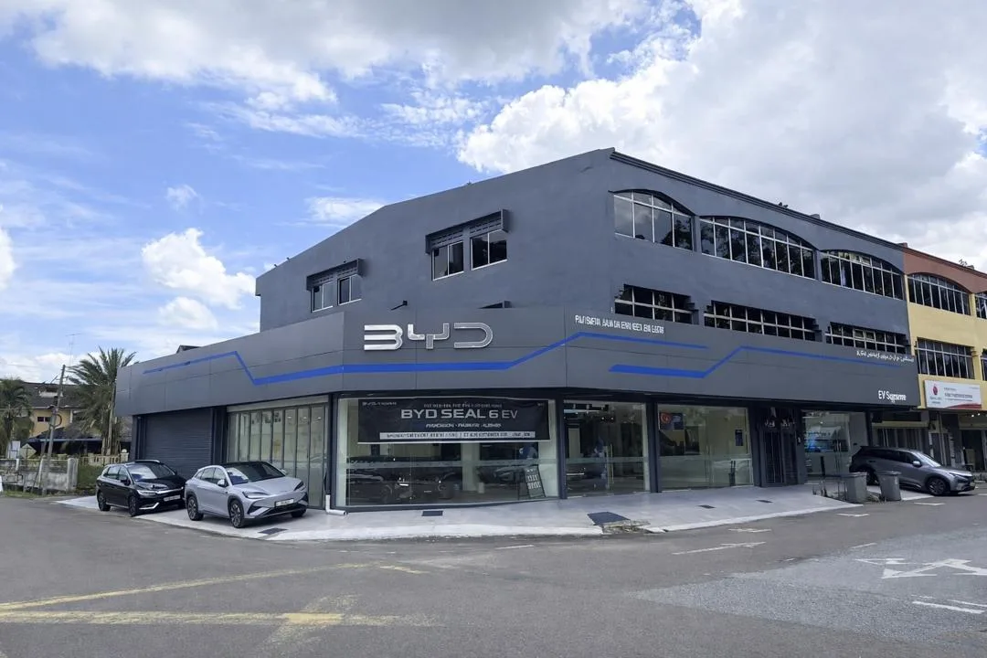 BYD Perkukuh Ekosistem EV di Malaysia, Lebih 40 Bilik Pameran dan 34 Pusat Servis Menjelang 2026 9 BYD Perkukuh Ekosistem EV di Malaysia, Lebih 40 Bilik Pameran dan 34 Pusat Servis Menjelang 2026