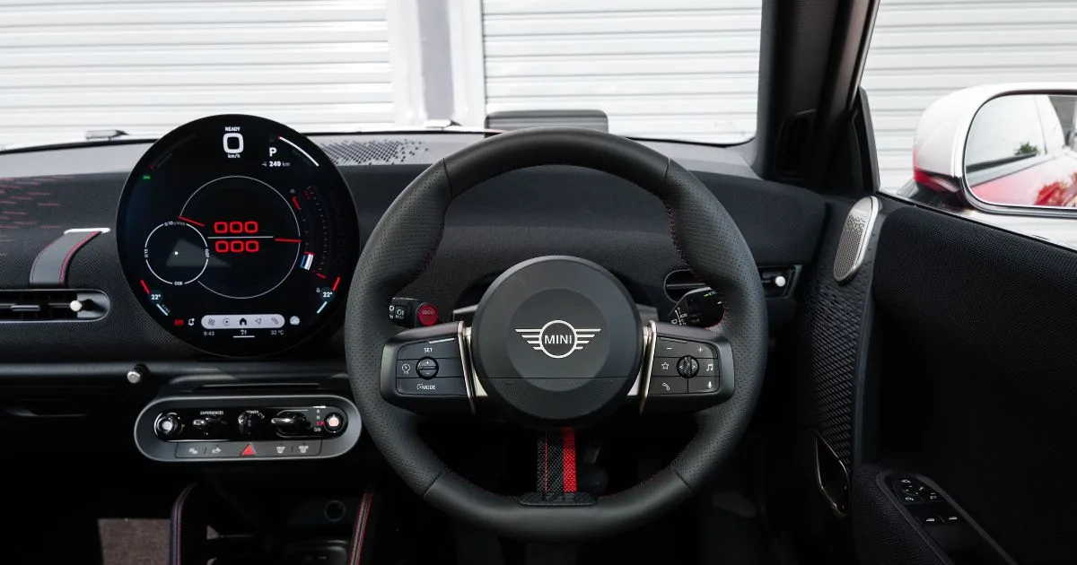 MINI Malaysia Perkenal Model Edisi Khas MINI 1965 Victory Edition