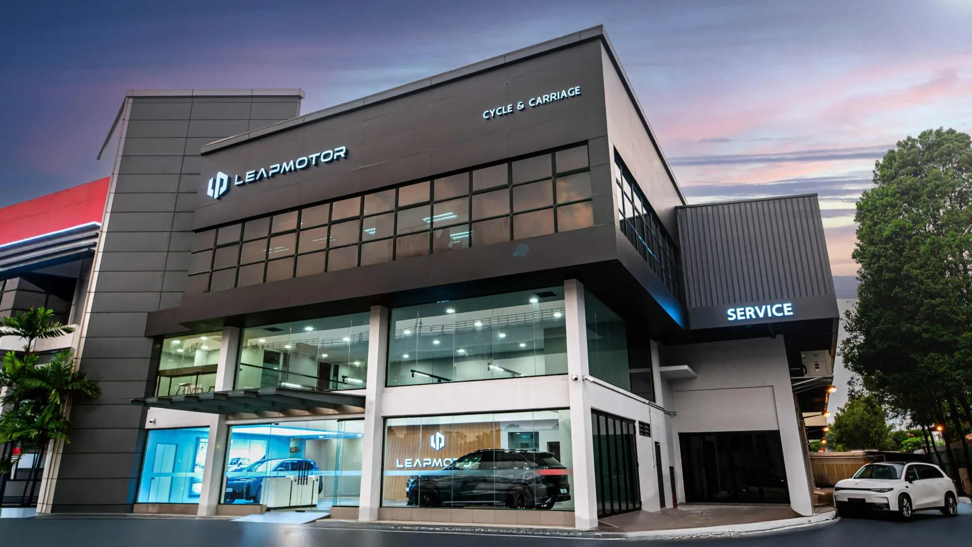 Cycle & Carriage Buka Pusat 3S Leapmotor Pertama di Glenmarie 7 Cycle & Carriage Buka Pusat 3S Leapmotor Pertama di Glenmarie