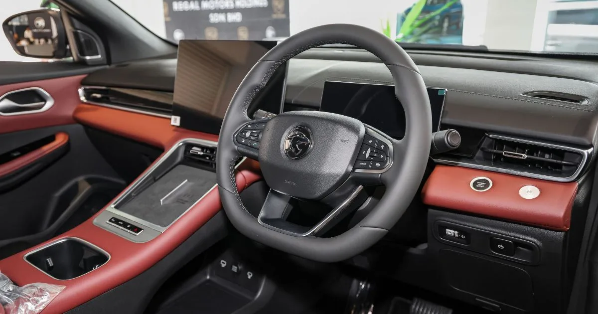 PROTON X50 dengan Warna Baharu “Quartz Black”