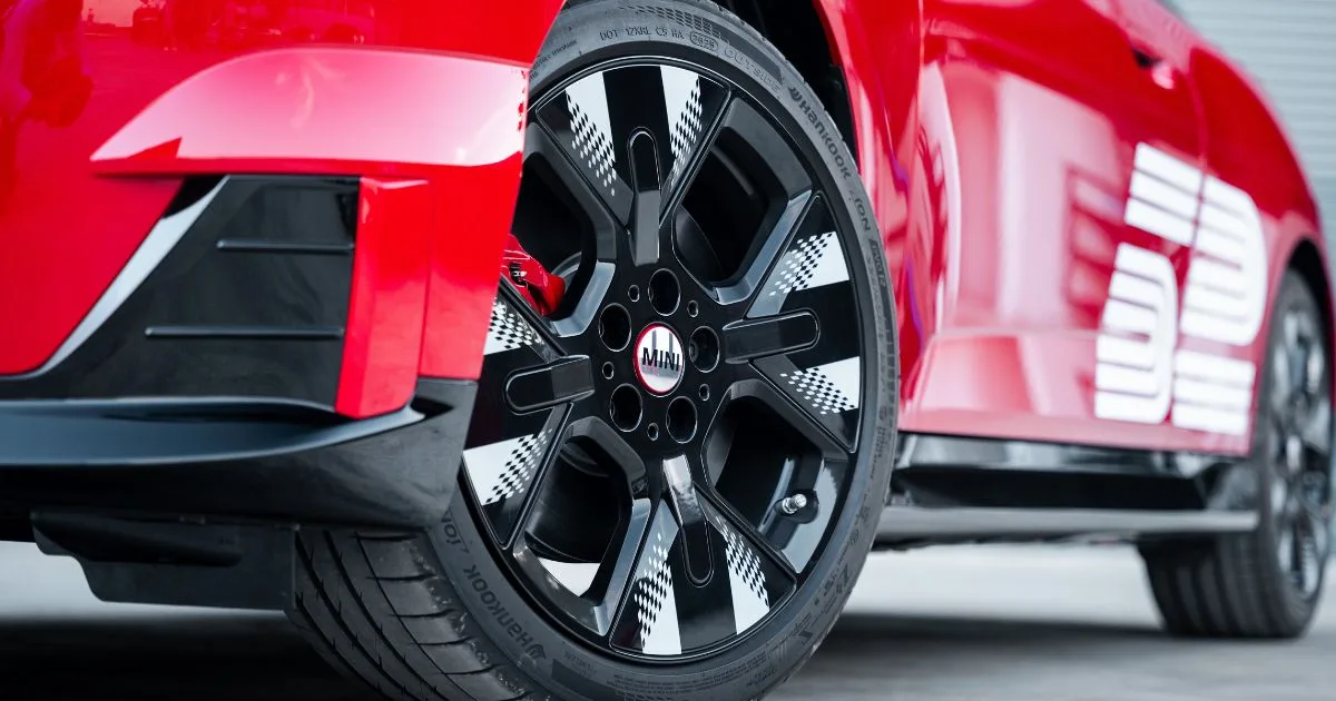 MINI Malaysia Perkenal Model Edisi Khas MINI 1965 Victory Edition