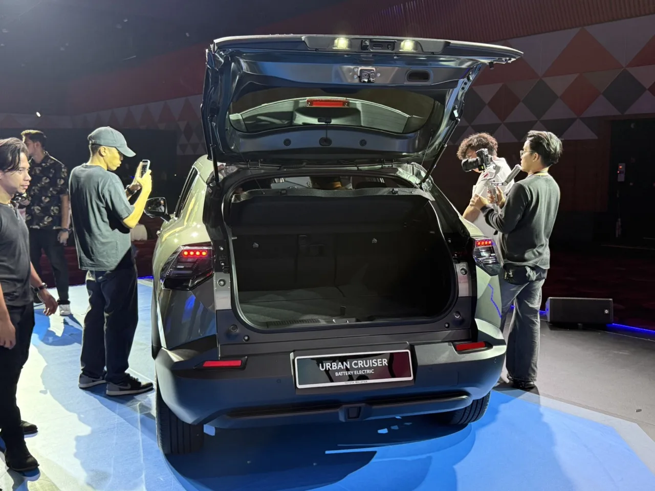 Toyota Urban Cruiser Malaysia SUV EV Kompak Dengan Jarak 426 km