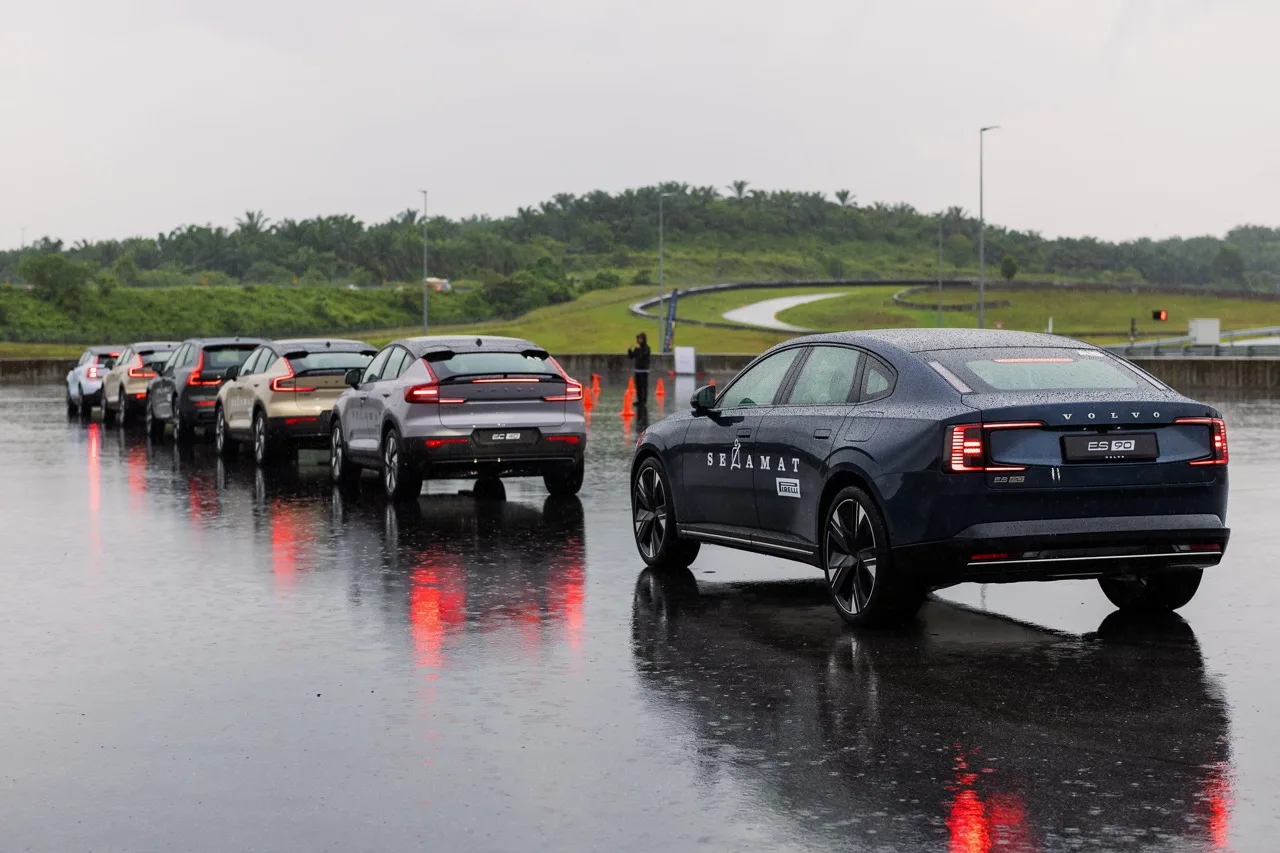 Volvo Selamat Driving Experience Ajar Kawalan Kereta Ketika Kecemasan 6 Volvo Selamat Driving Experience Ajar Kawalan Kereta Ketika Kecemasan