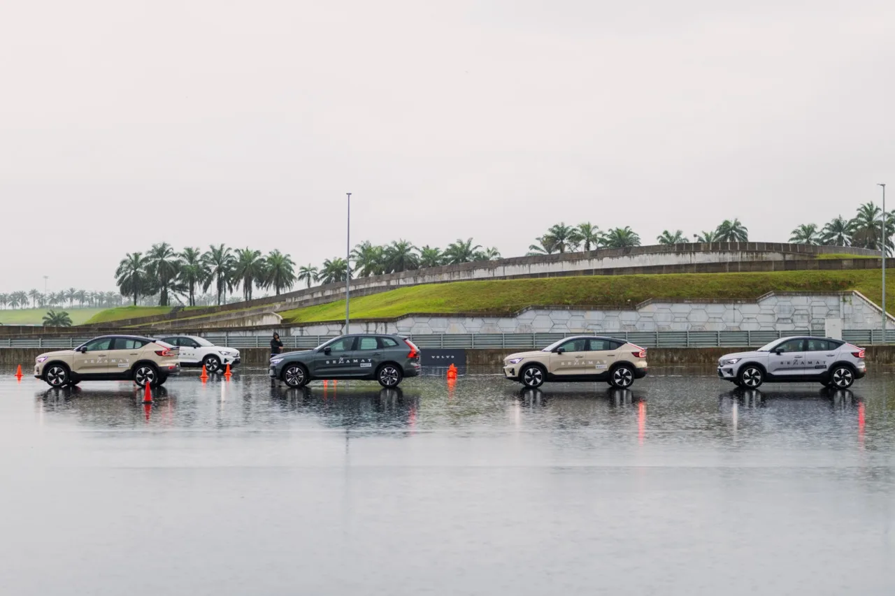 Volvo Selamat Driving Experience Ajar Kawalan Kereta Ketika Kecemasan 7 Volvo Selamat Driving Experience Ajar Kawalan Kereta Ketika Kecemasan