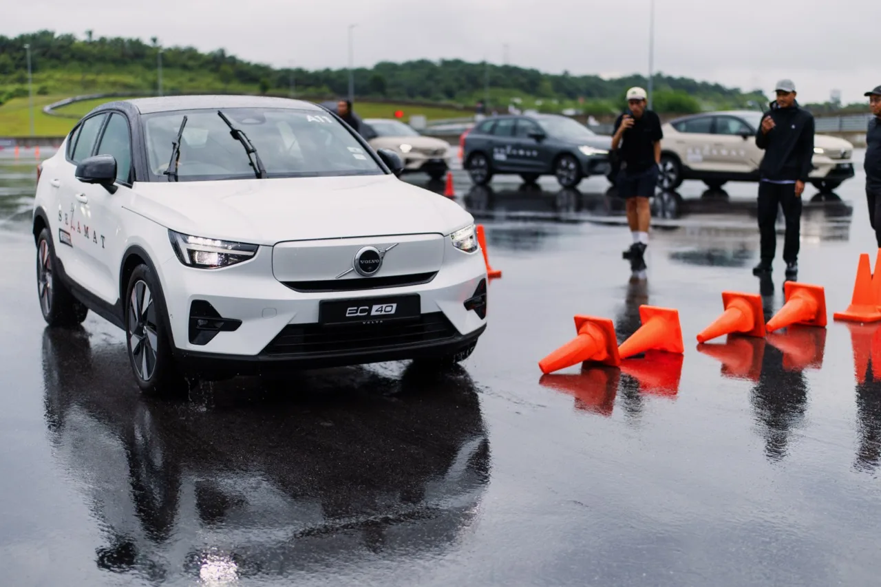 Volvo Selamat Driving Experience Ajar Kawalan Kereta Ketika Kecemasan 5 Volvo Selamat Driving Experience Ajar Kawalan Kereta Ketika Kecemasan