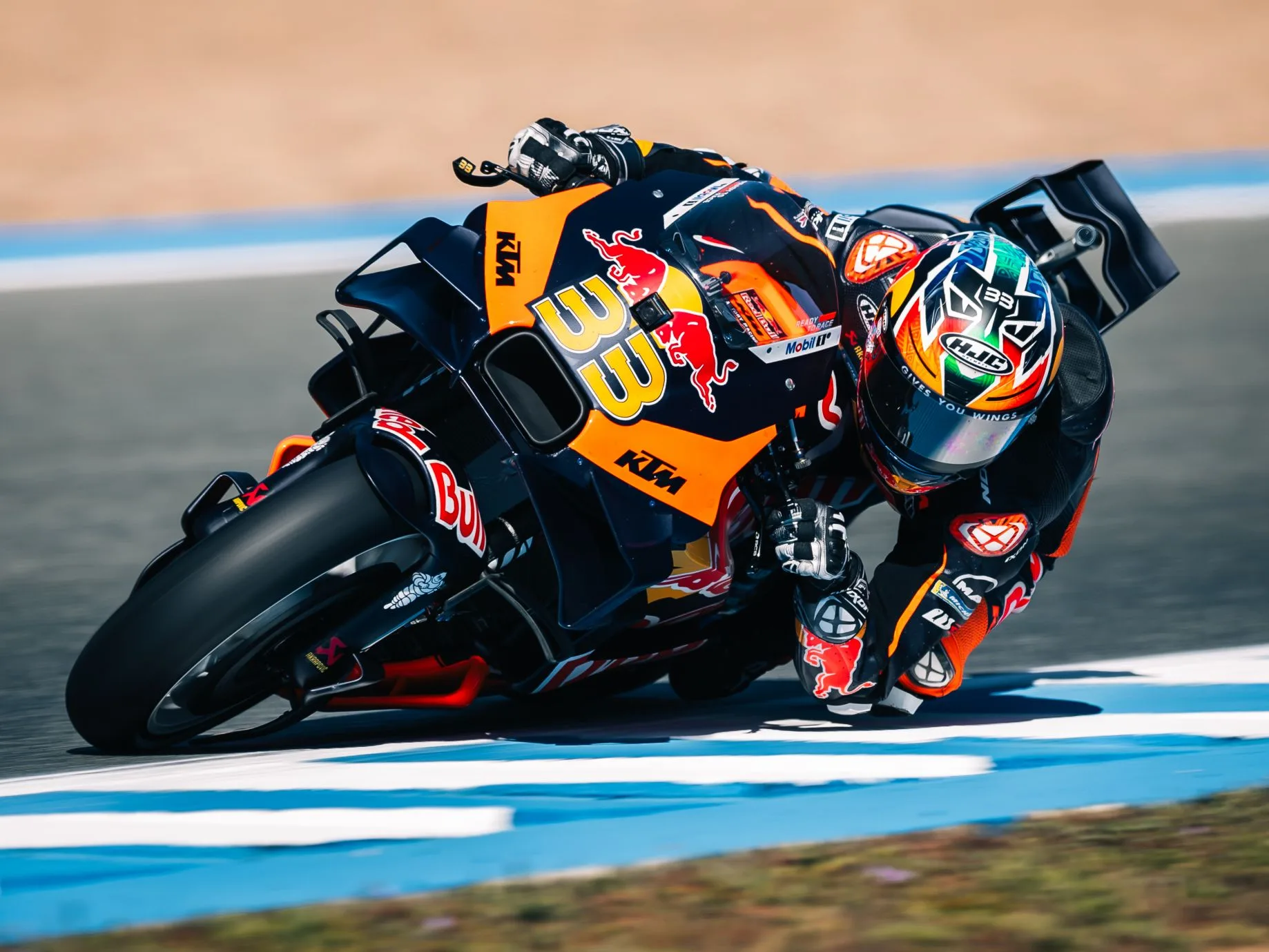 Perbezaan MotoGP Moto2 Moto3: Fakta Penting Yang Ramai Peminat Masih Keliru 2 Perbezaan MotoGP Moto2 Moto3: Fakta Penting Yang Ramai Peminat Masih Keliru