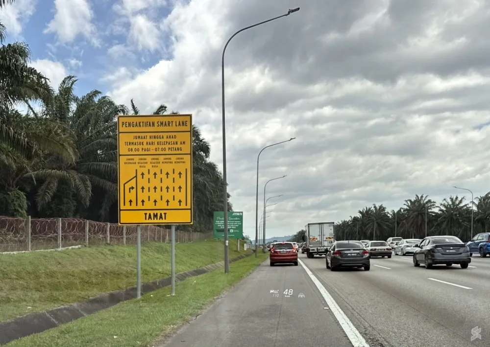 Smart Lane dan Peraturan Yang Perlu Diketahui Pemandu 5 Smart Lane dan Peraturan Yang Perlu Diketahui Pemandu