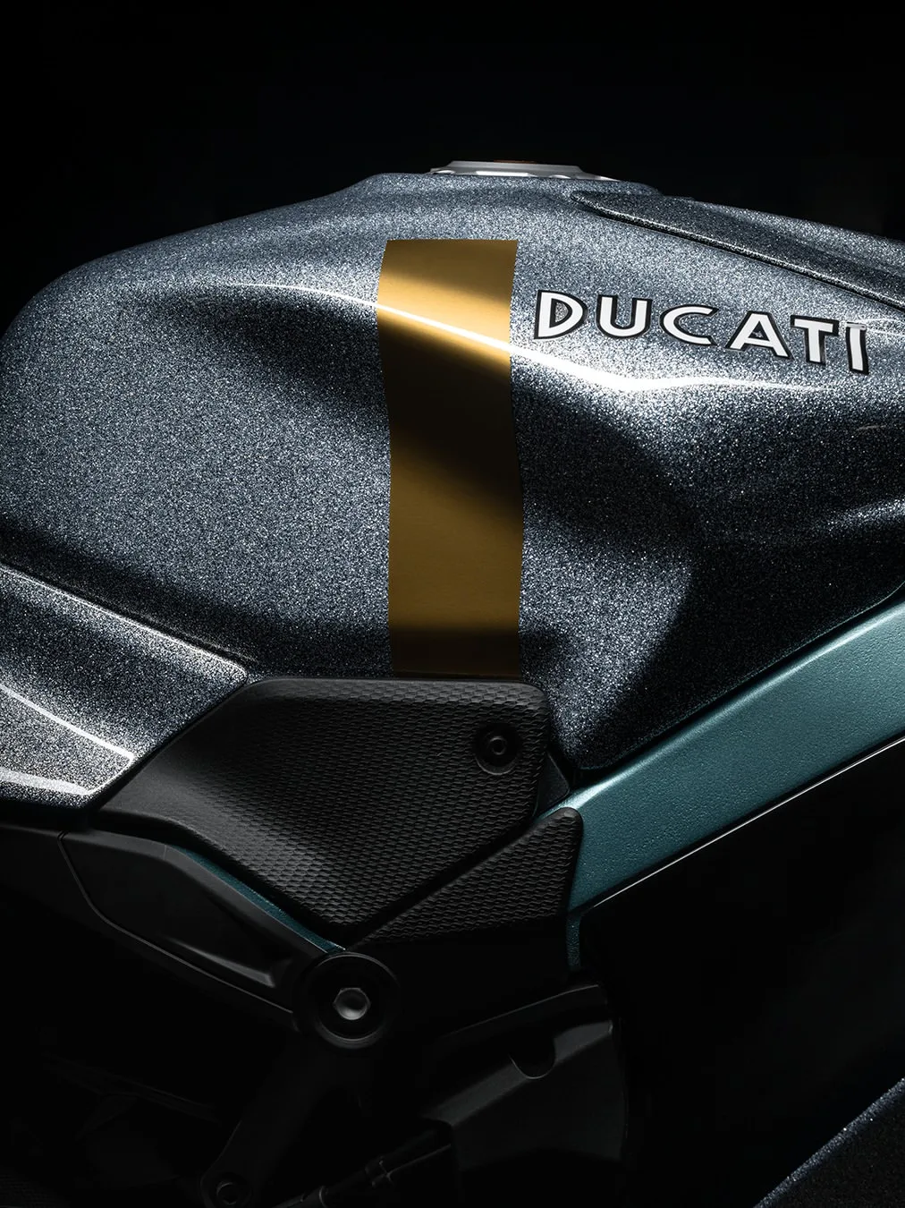 Ducati Panigale V4 S 100 Edisi Ikonik Hidupkan Semula Legenda Imola 1972