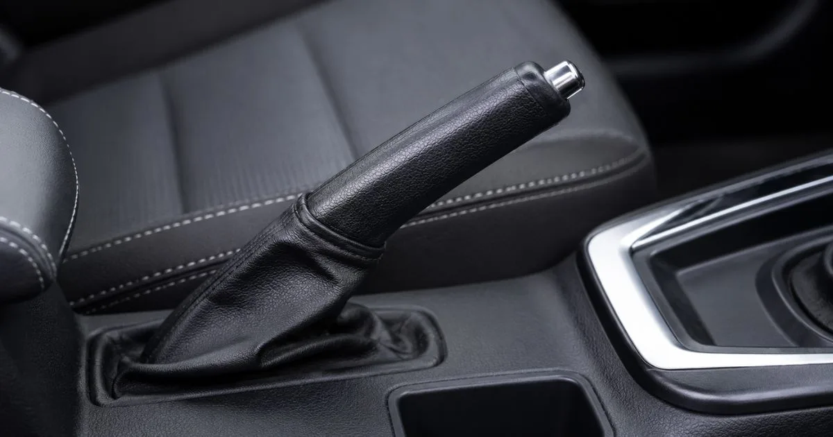 Evolusi Brek Parkir, Daripada Tuil Tangan kepada Butang Elektronik 4 Evolusi Brek Parkir, Daripada Tuil Tangan kepada Butang Elektronik