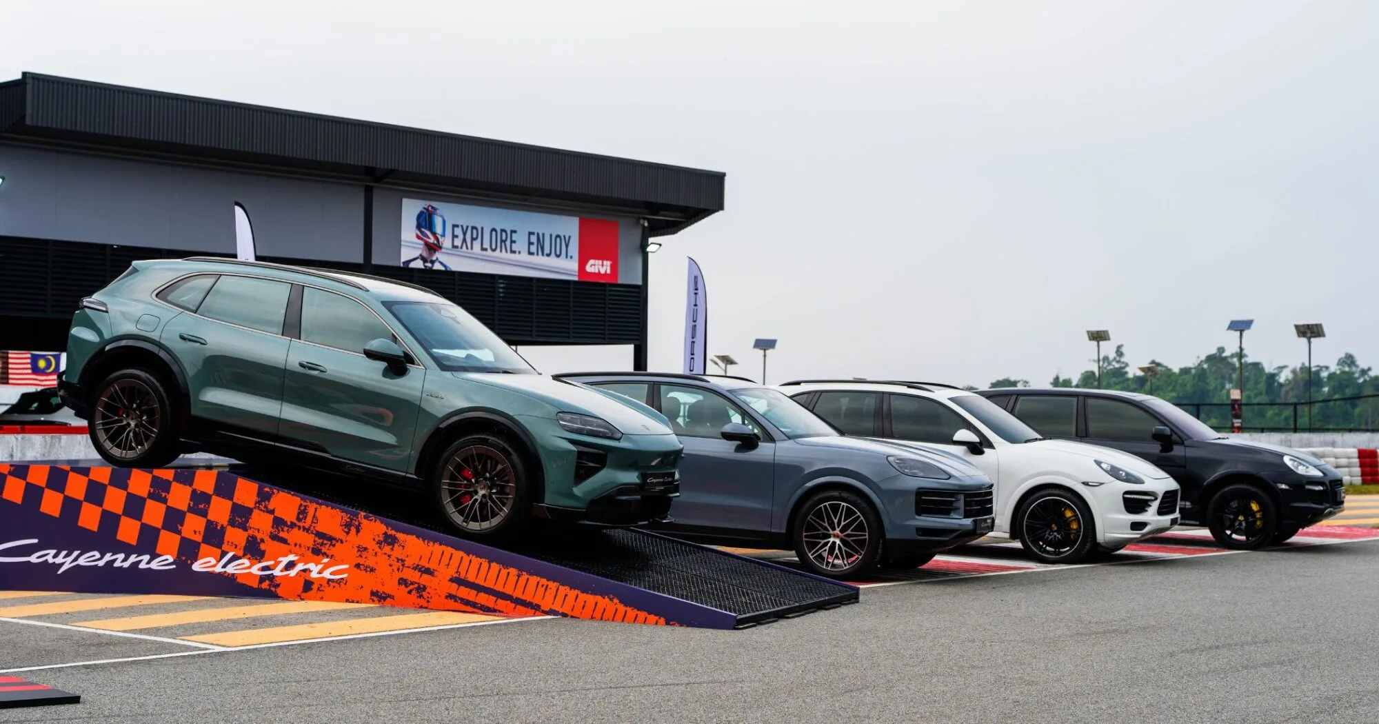 Luftwasser 2026 Himpunkan Porsche Era Klasik Hingga Cayenne Electric