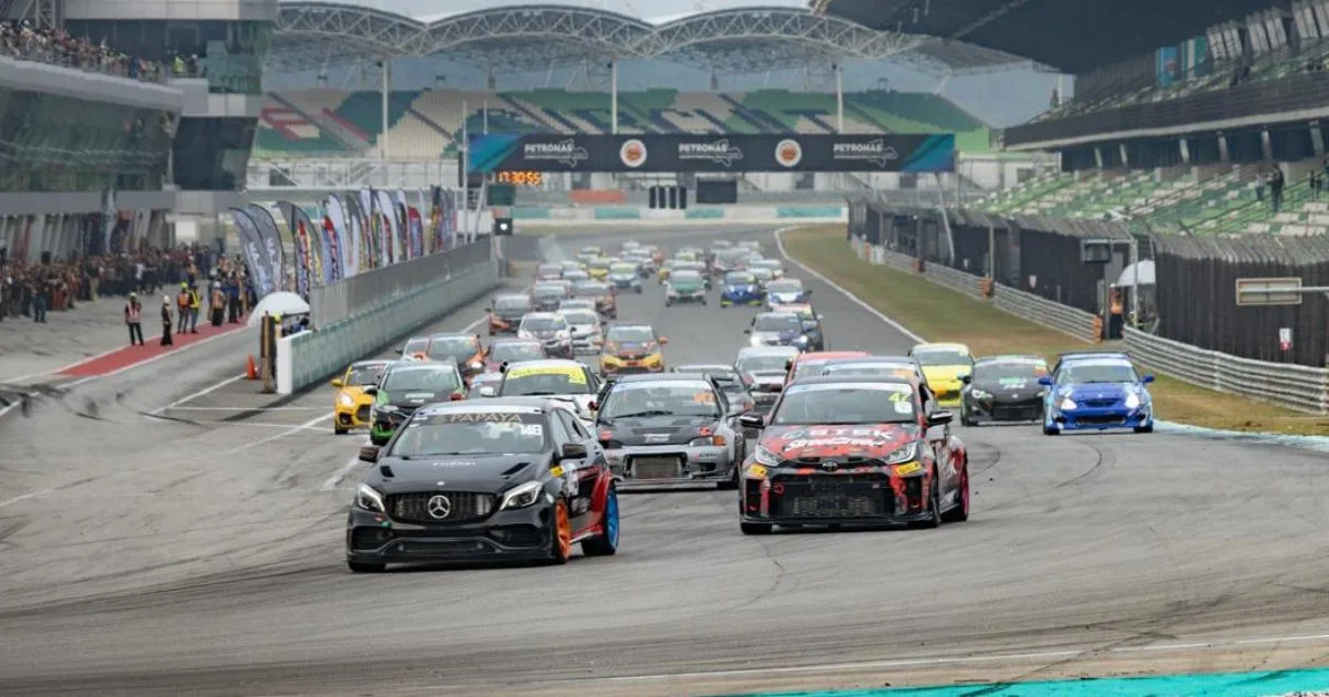 Papaya Autohaus Mercedes-Benz A45 Juara Keseluruhan MSF Merdeka 111-Lap 2026 3 Papaya Autohaus Mercedes-Benz A45 Juara Keseluruhan MSF Merdeka 111-Lap 2026