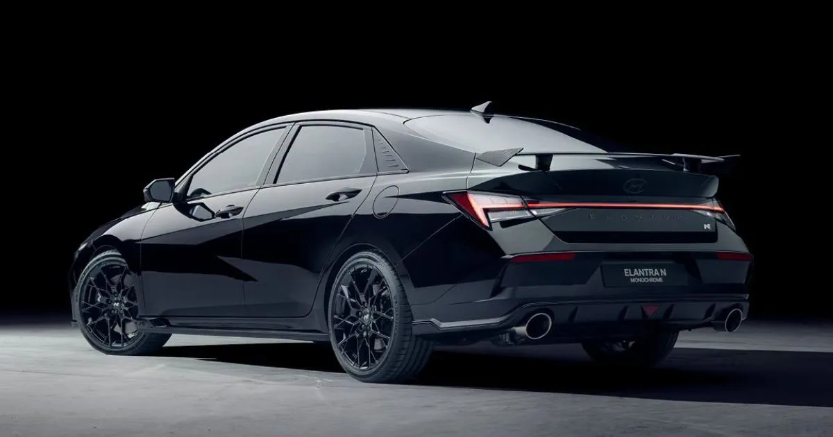 Hyundai Elantra N Monochrome Dilancarkan, Dua Warna dan Dua Pilihan Varian 5 Hyundai Elantra N Monochrome Dilancarkan, Dua Warna dan Dua Pilihan Varian