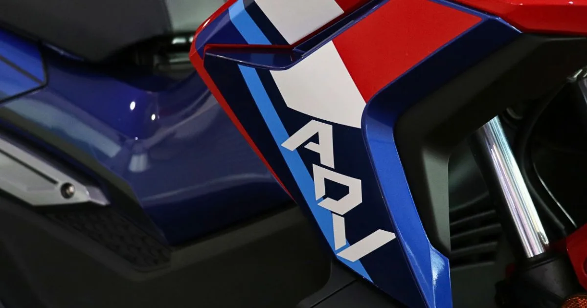 Honda ADV160 Kini Tampil Dengan Warna Trico