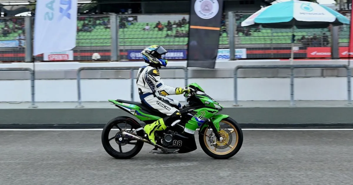 MODENAS Z15GT Raih Kemenangan di Sepang 4 MODENAS Z15GT Raih Kemenangan di Sepang